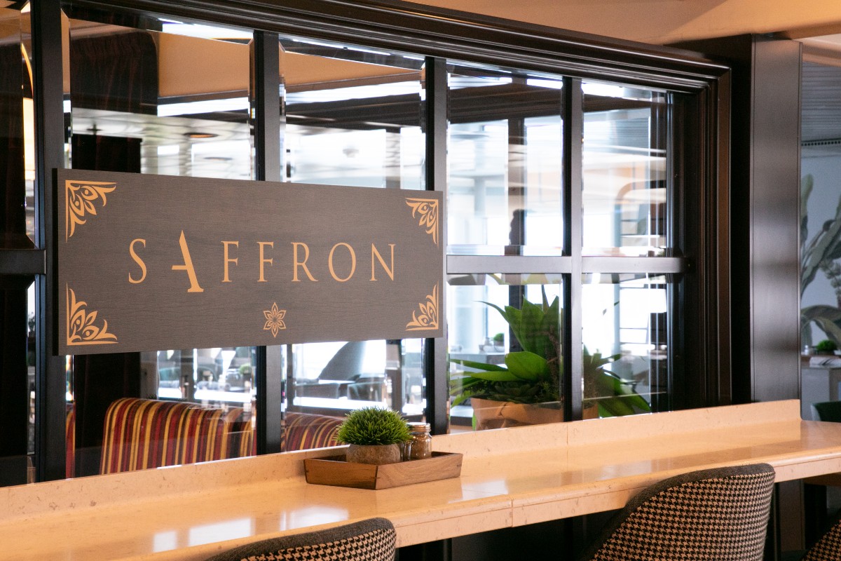 Ambassador Cruise Line, Ambition, dining