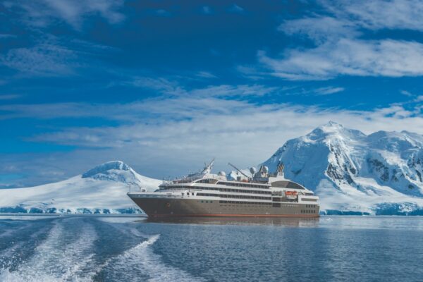 APT expedition cruise