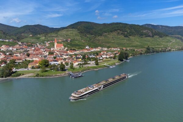 APT Travelmarvel, Vega river ship