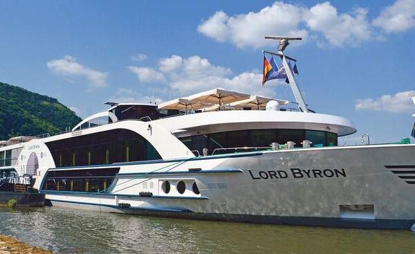 Riviera Travel, travel agents