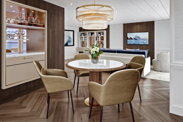 Regent Seven Seas Cruises Grand Suite Camera 2.jpg