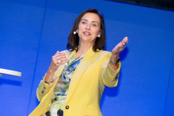 Dondra Ritzenthaler, Azamara CEO